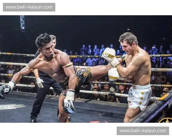 传奇之夜：当“铁拳”星当遇上“泰拳王子”播求，谁将续写荣耀？